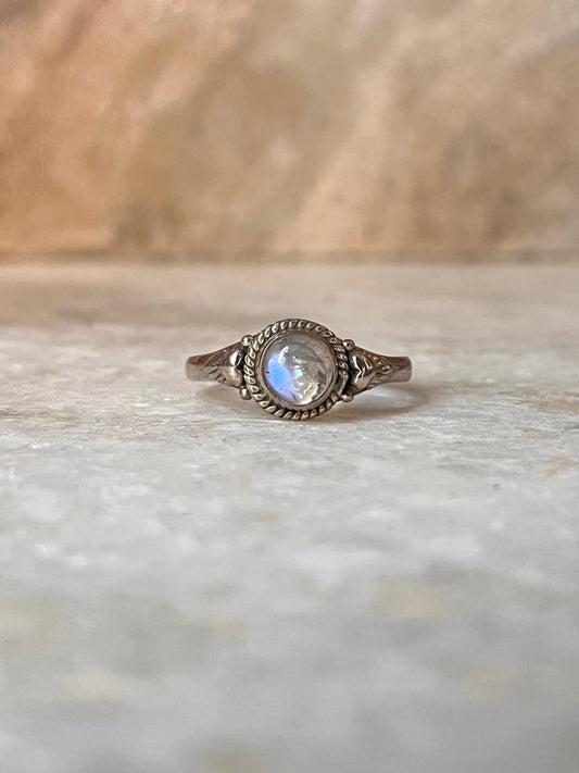 Moonstone Round Boho 925 Sterling Silver Ring