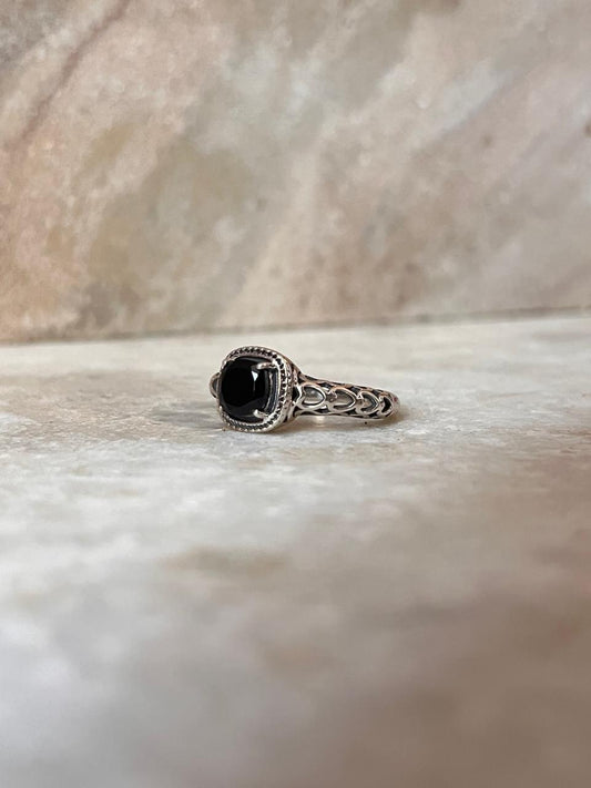 Black Onyx Heart Band 925 Sterling Silver Ring