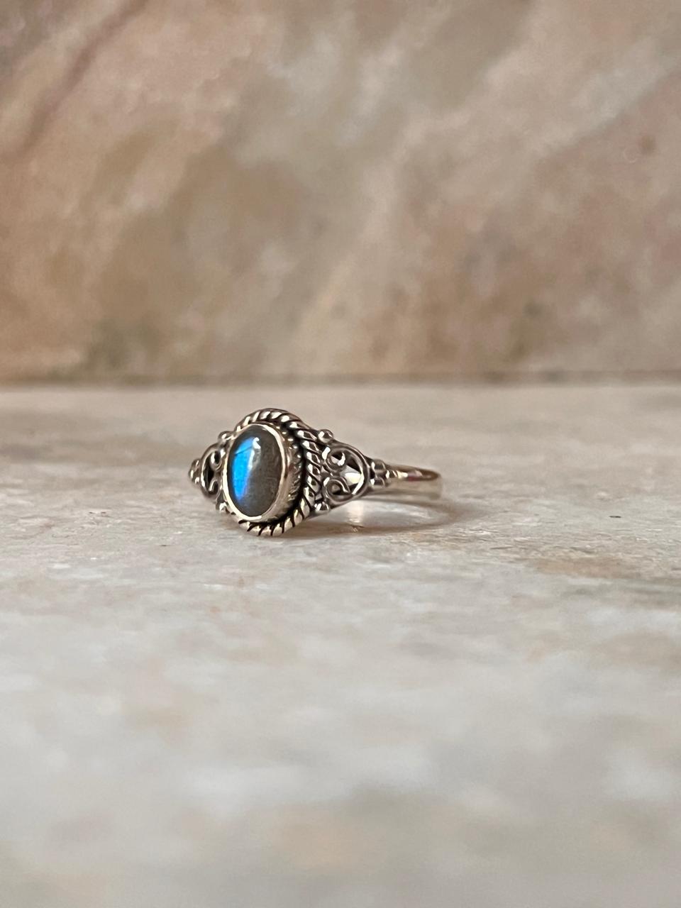 Labradorite Oval Boho 925 Sterling Silver Ring