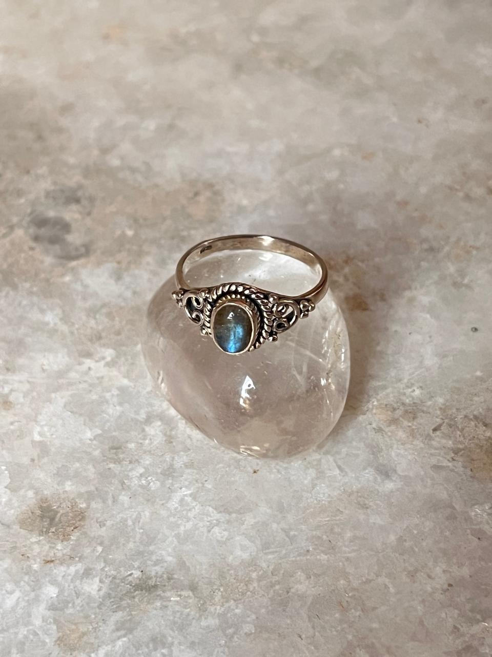 Labradorite Oval Boho 925 Sterling Silver Ring