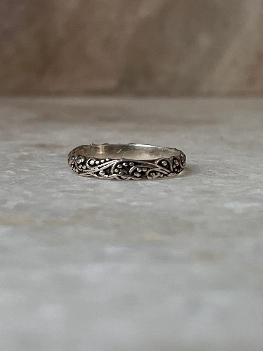 Thin Vintage Motif 925 Sterling Silver Band Ring
