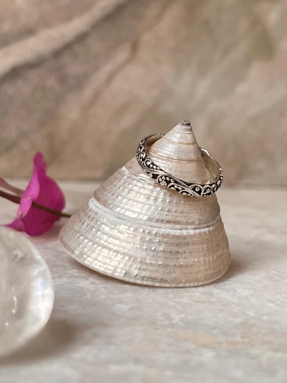 Thin Vintage Motif 925 Sterling Silver Band Ring