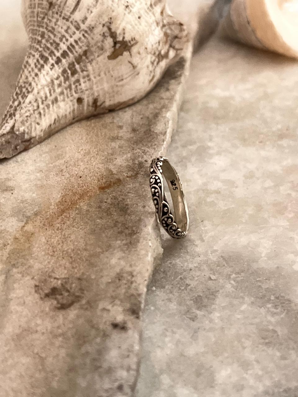 Thin Vintage Motif 925 Sterling Silver Band Ring