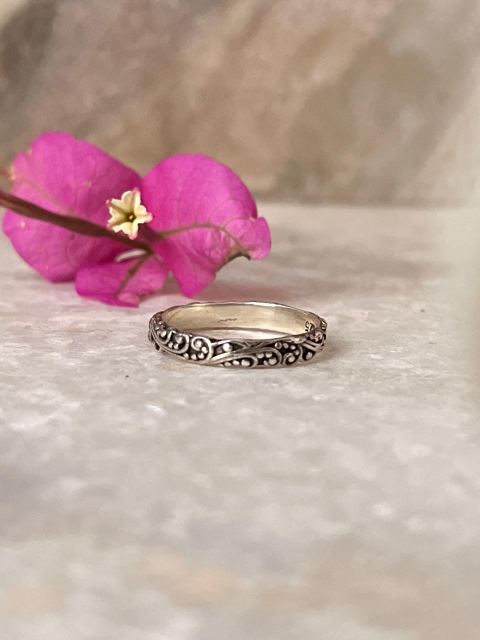 Thin Vintage Motif 925 Sterling Silver Band Ring