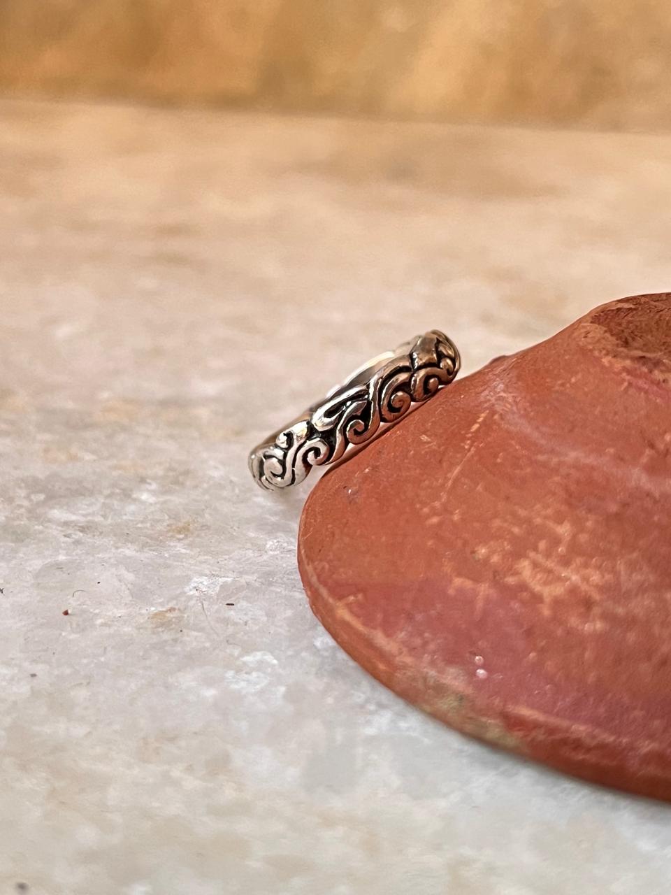 Medium Vintage Motif Band 925 Sterling Silver Ring