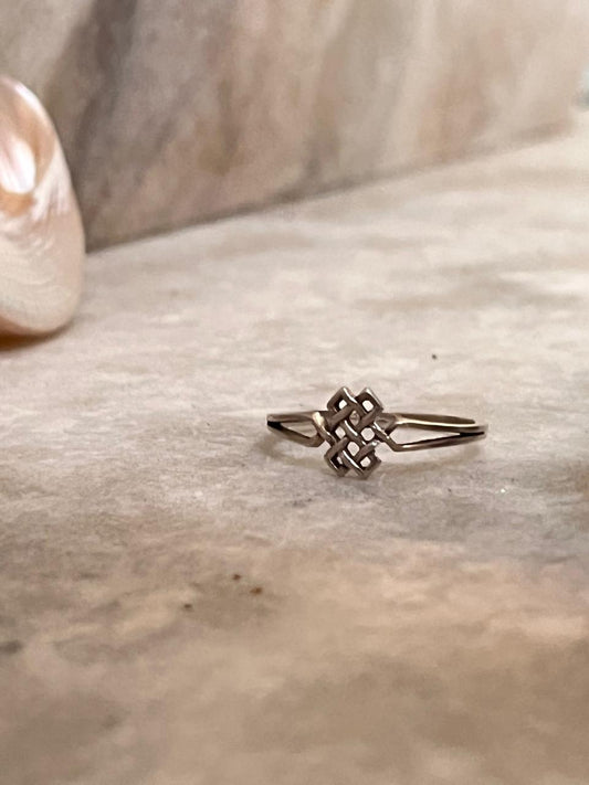 Karma Celtic Knot 925 Sterling Silver Ring