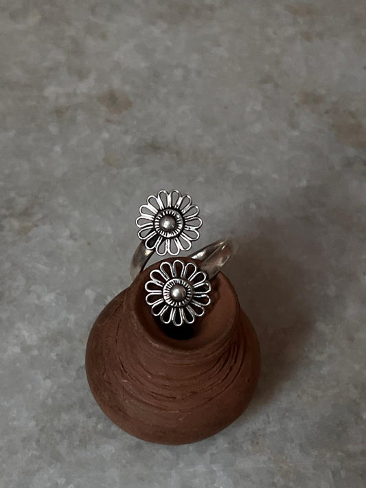 Phool Antique Flower Handcrafted Adjustable 925 Sterling Silver Ring