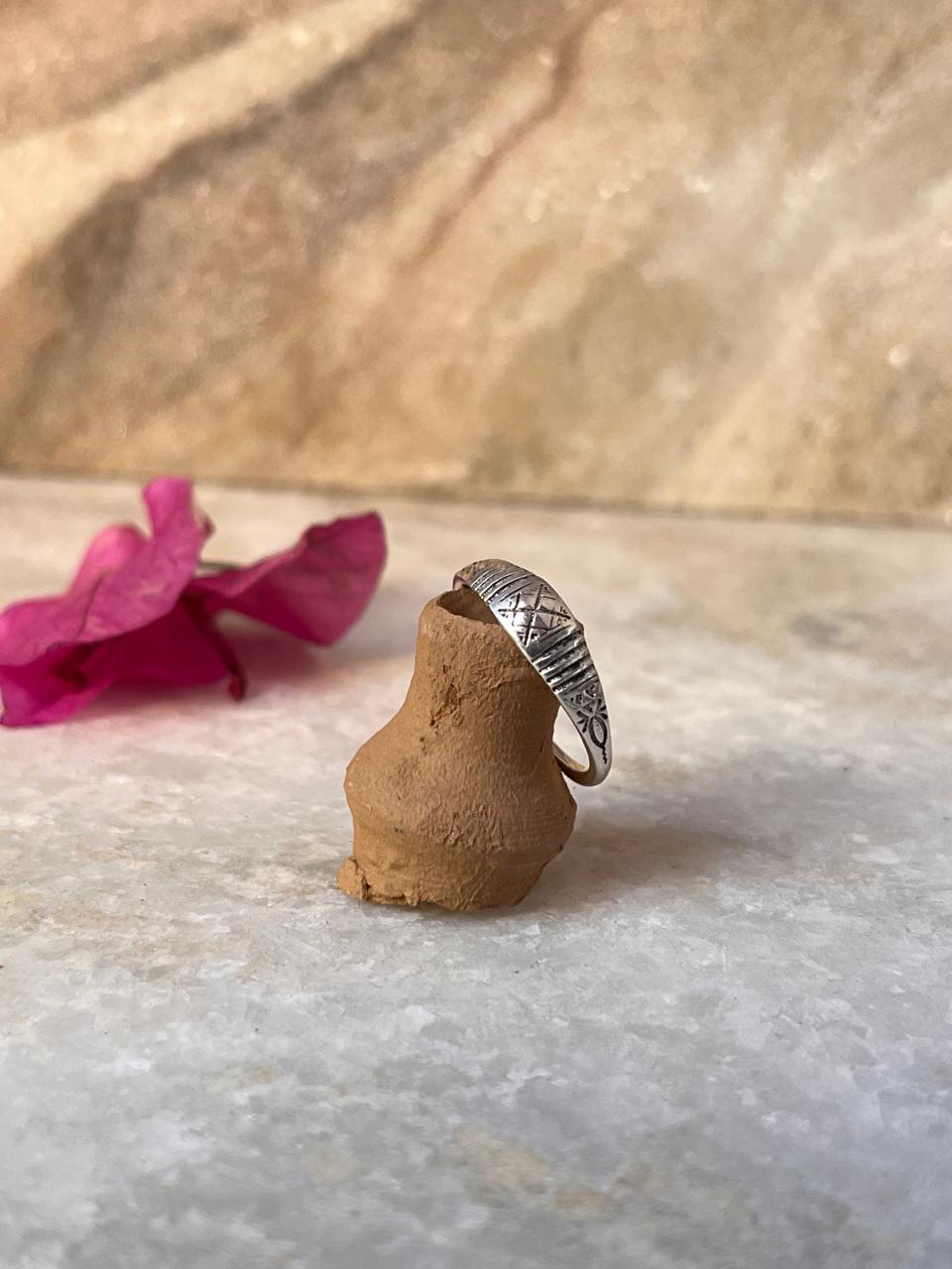 Tribey Engraved 925 Sterling Silver Band Ring