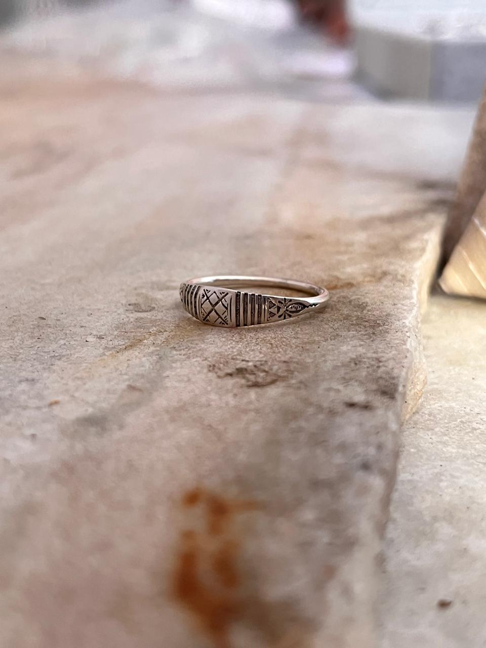 Tribey Engraved 925 Sterling Silver Band Ring