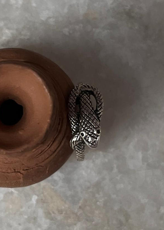 Eternal snake symbol 925 sterling silver knot ring