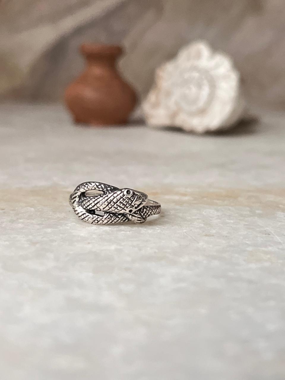 Eternal Snake/ Serpent Knot 925 Sterling Silver Ring
