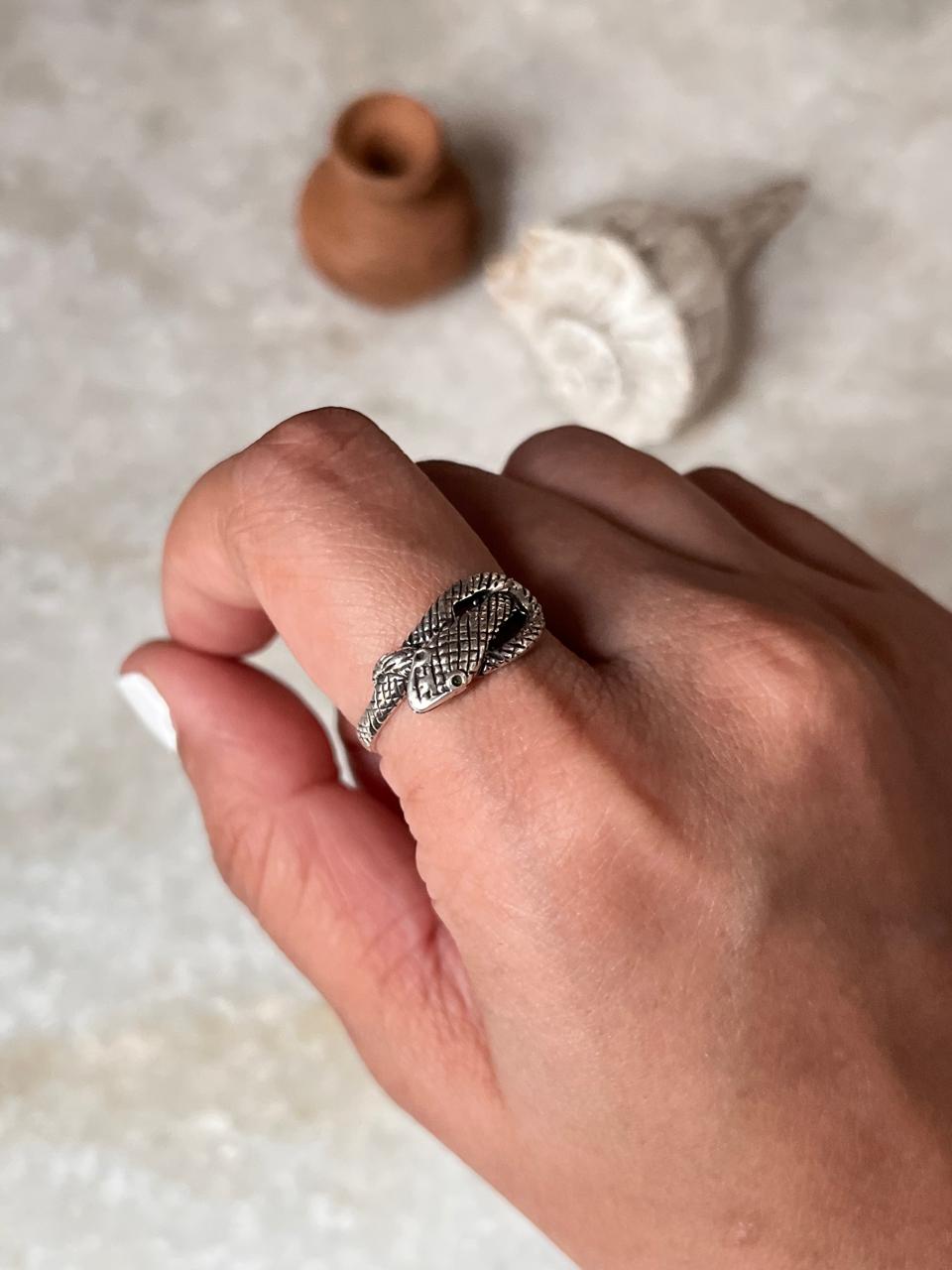 Eternal Snake/ Serpent Knot 925 Sterling Silver Ring