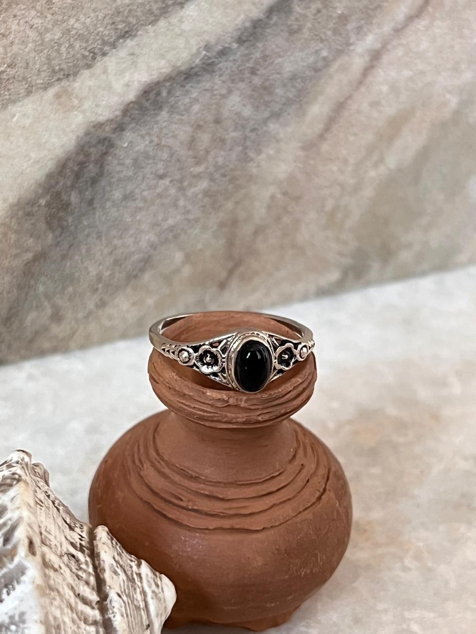 Black Onyx Flower 925 Sterling Silver Ring