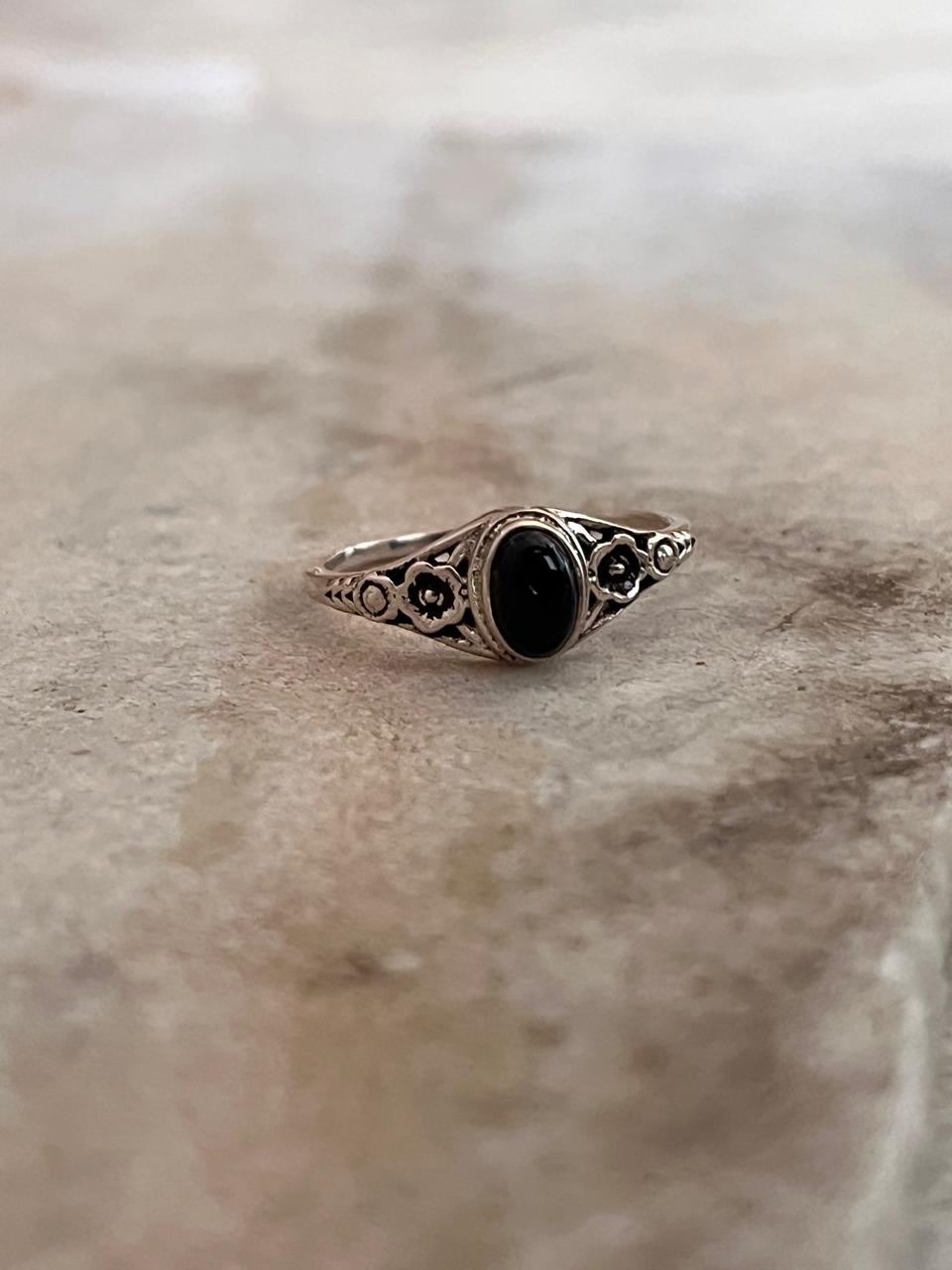 Black Onyx Flower 925 Sterling Silver Ring