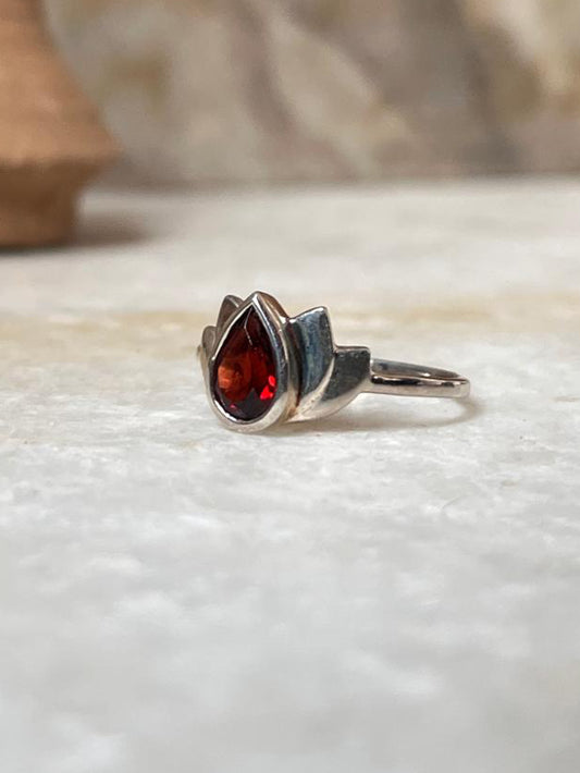 925 sterling silver lotus ring with garnet gemstone  