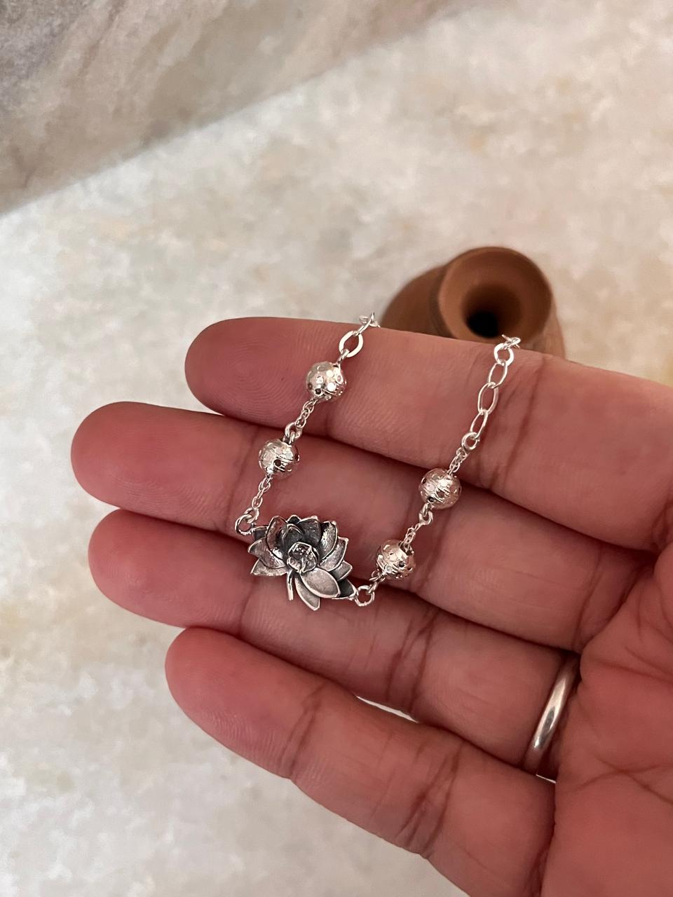 Oxidized lotus design anklet in sterling silver