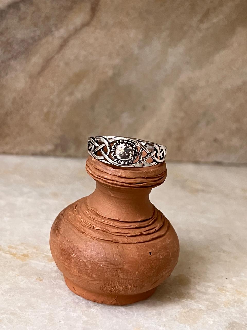 Surya Celtic Knot 925 Sterling Silver Ring