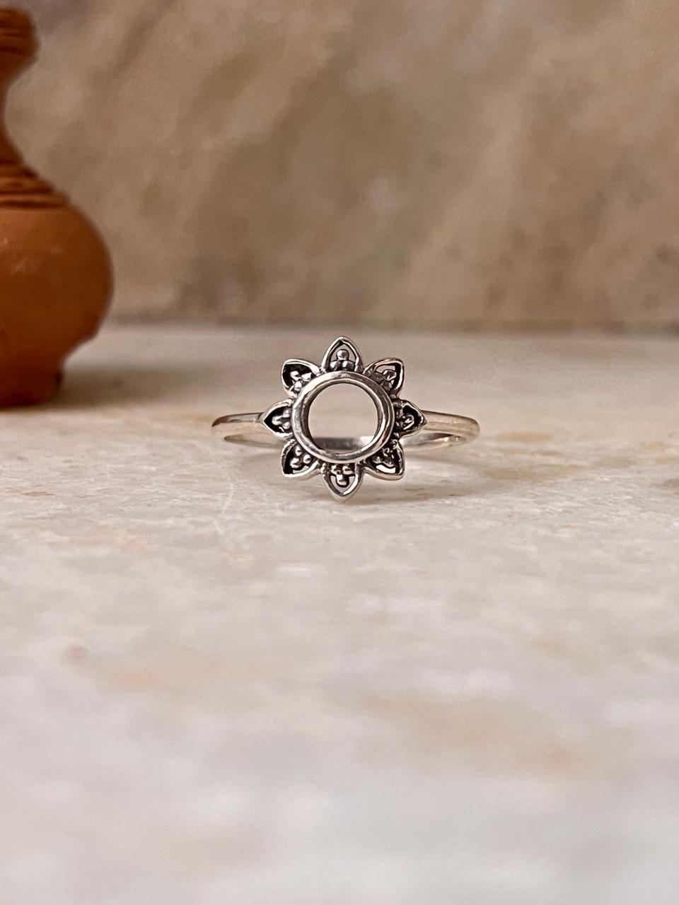 Soorajmukhi 925 Sterling Silver Ring