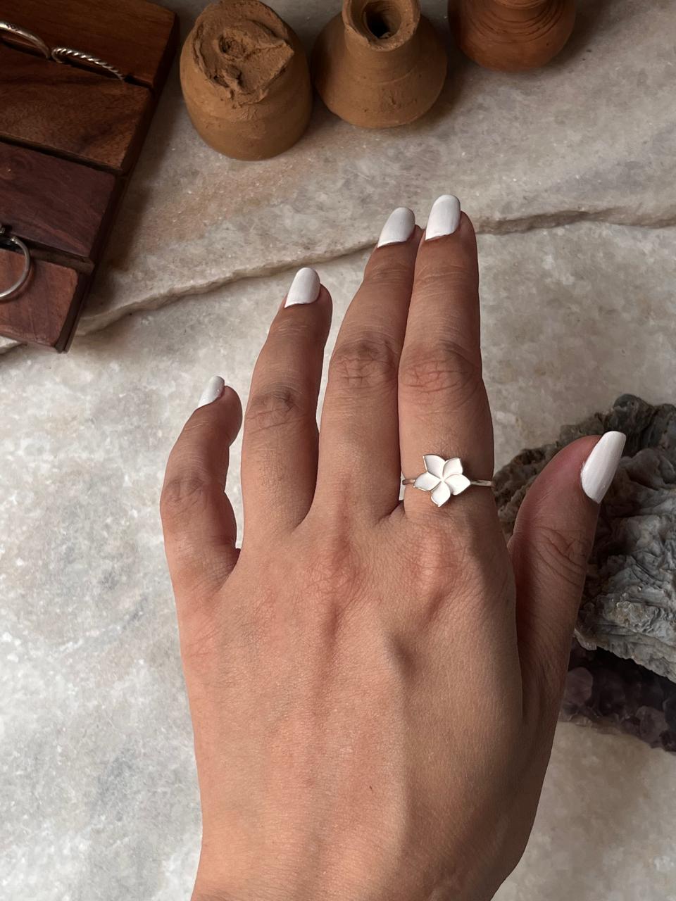 White Enamel Plumeria /Frangipani Flower 925 Sterling Silver Ring