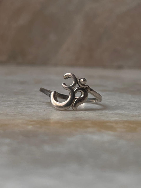 Plain Om/Aum 925 Sterling Silver Ring