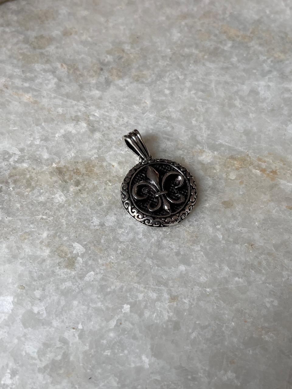 Handcrafted Fleur De Lis 925 Silver Pendant Jewelry