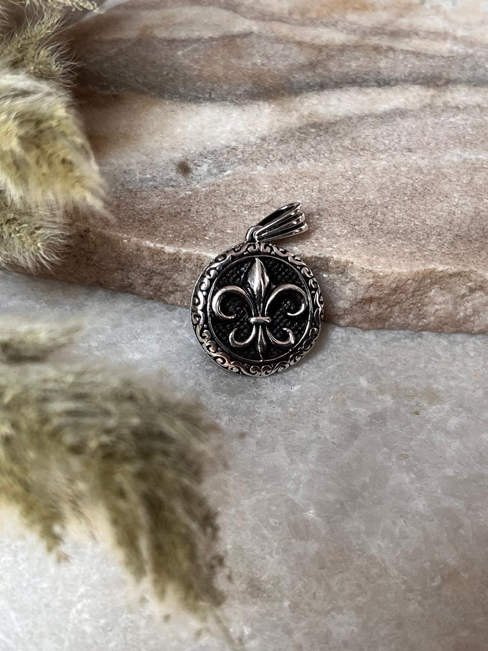Elegant Fleur De Lis Symbol Pendant in Sterling Silver  