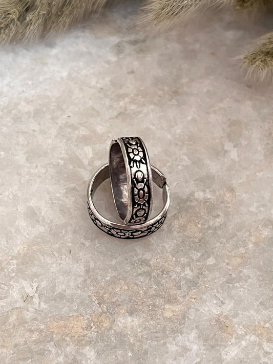 Tortoise toe ring in 925 sterling silver  