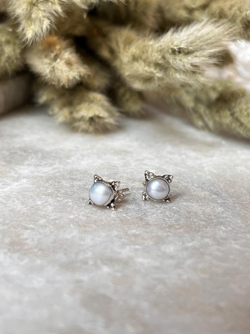 Fresh Water Pearl Boho Rawa Round Studs 925 Sterling Silver Earrings