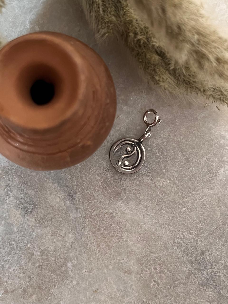 Unique hemp leaf and yin yang combo charm pendant in silver