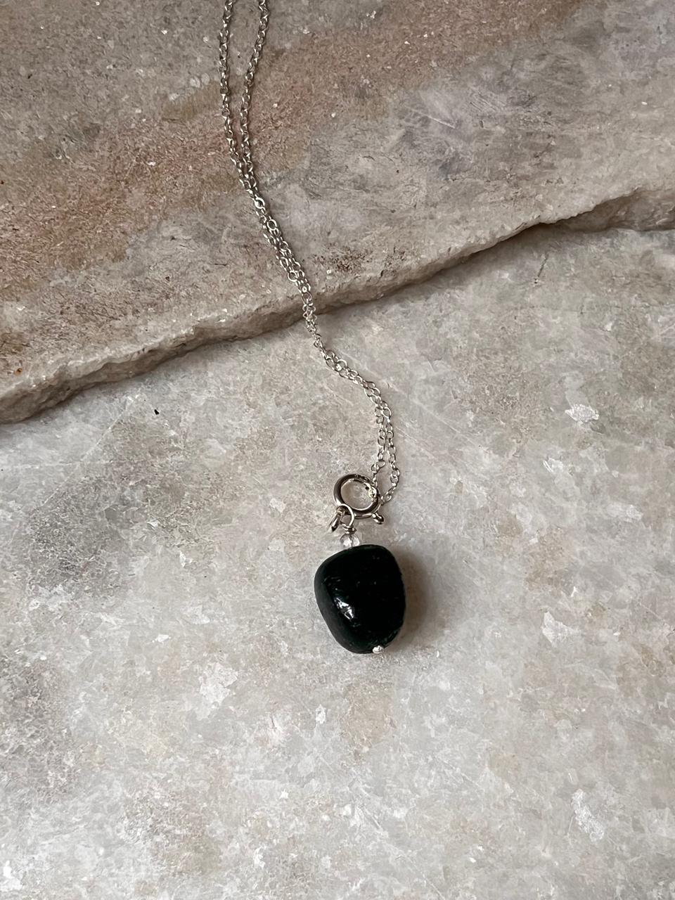 925 sterling silver pendant with green aventurine tumble crystal