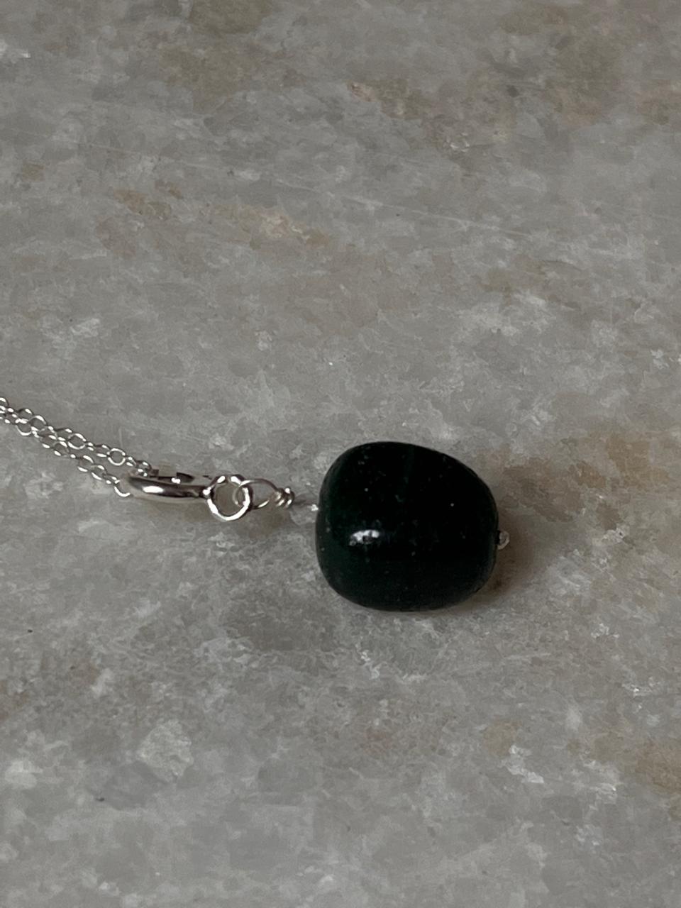 Boho style green aventurine dark tumble pendant silver  