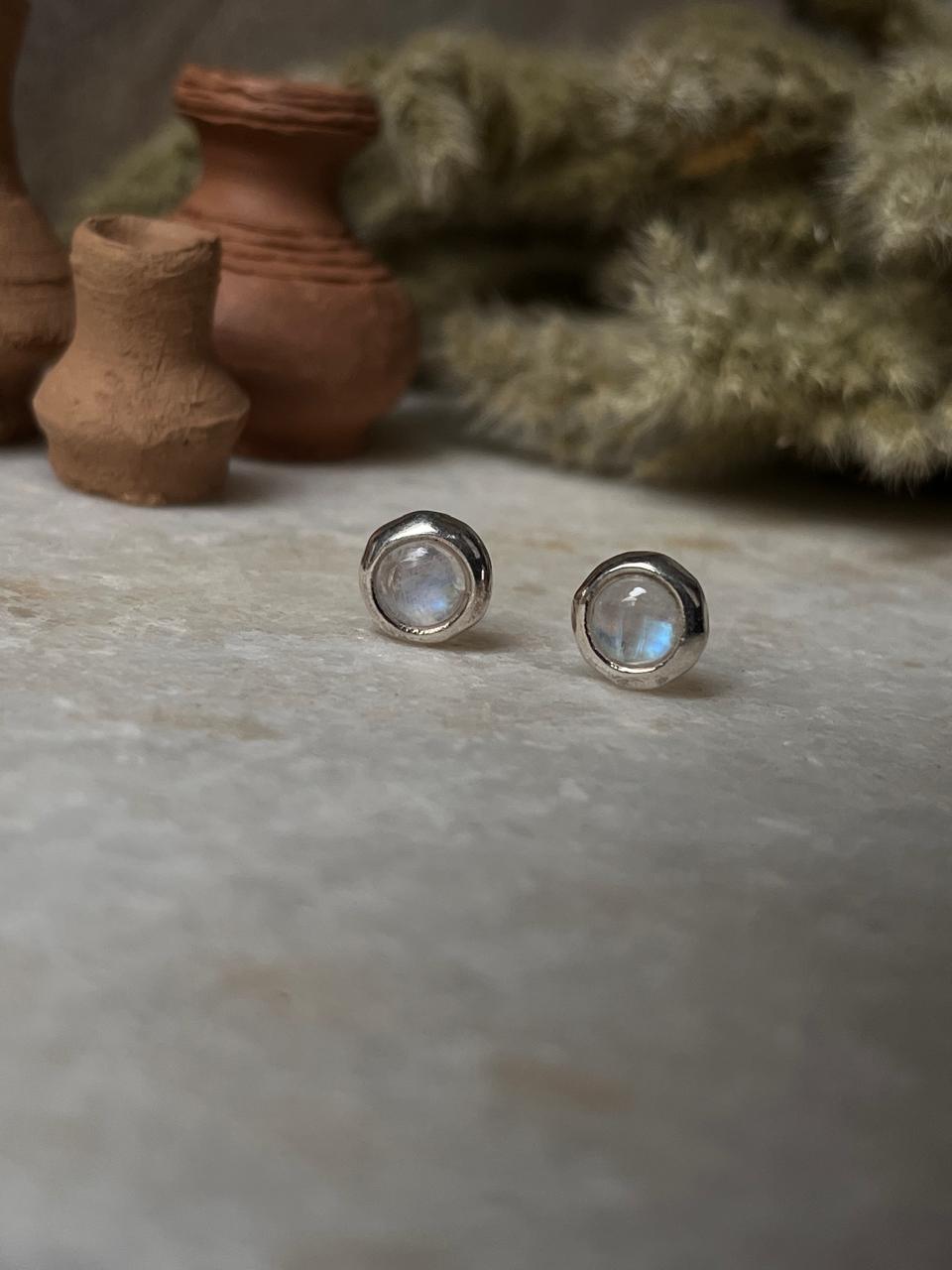 Moonstone Cab Stone Round 925 Sterling Silver Earrings