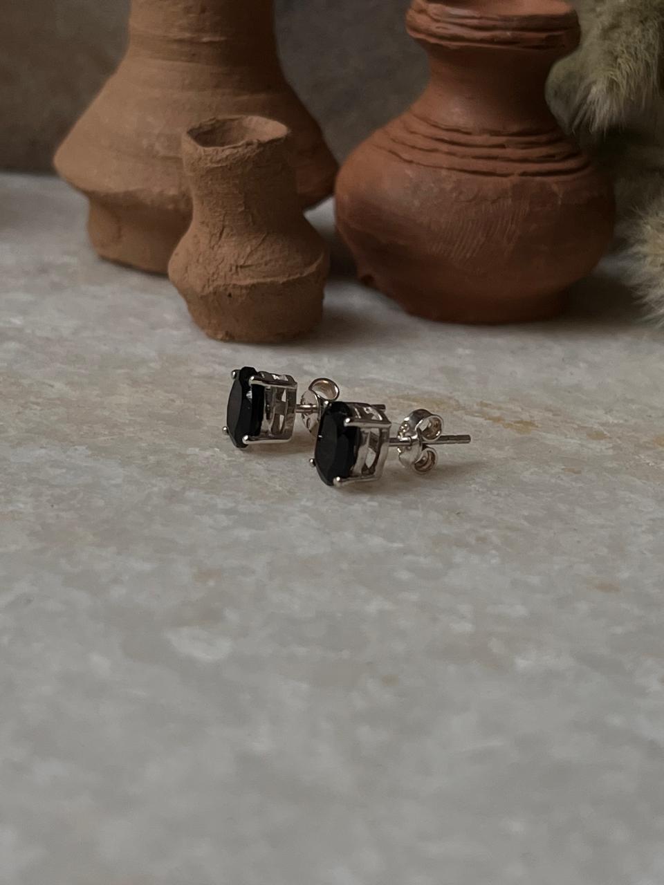 925 sterling silver black onyx oval cut 7mm studs earrings  