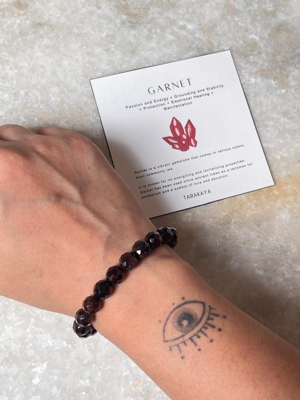 Natural garnet stretch bracelet with diamond-cut finish  