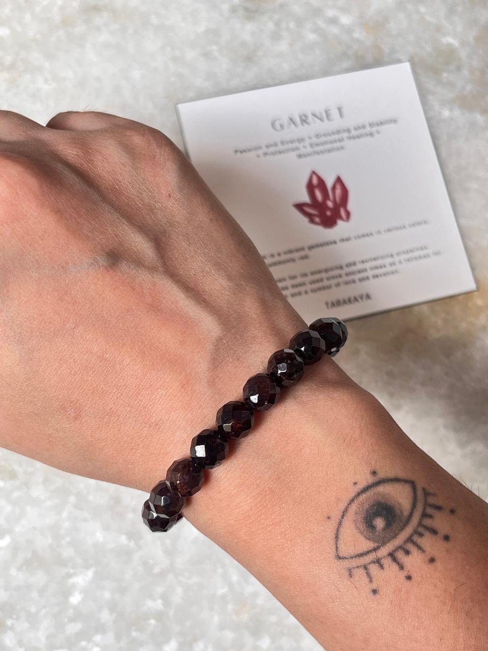 Healing crystal bracelet with 8MM garnet beads