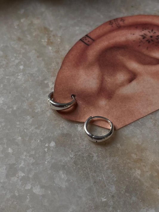 Plain 925 Sterling Silver Huggies