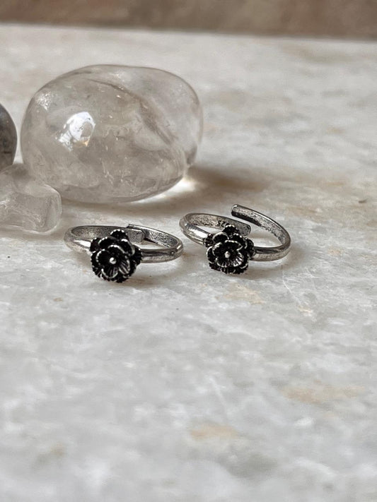 Love rose toe ring in antique 925 sterling silver  