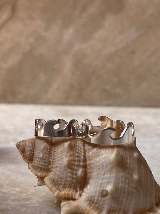 Sterling silver toe ring with wave pattern  