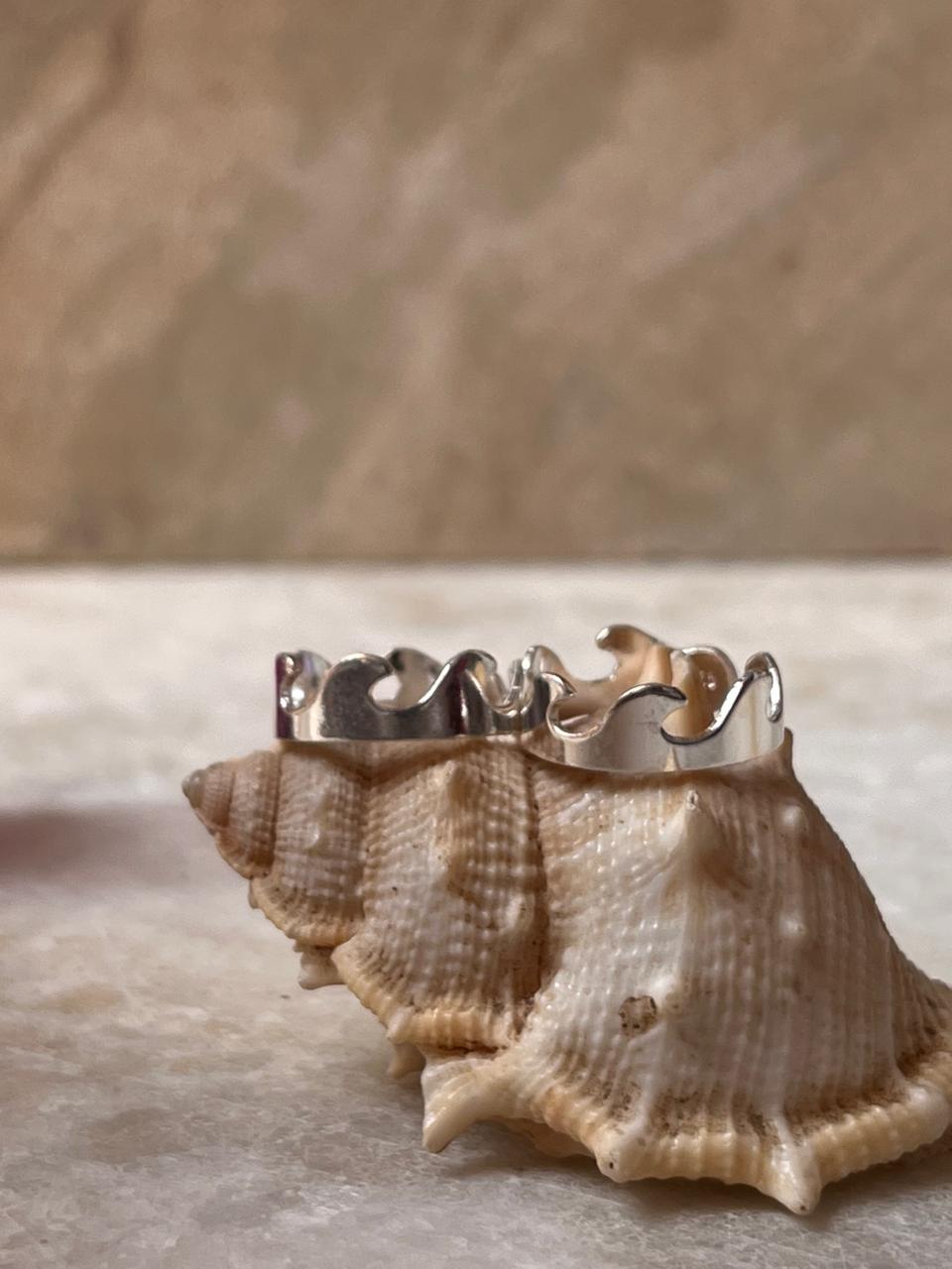 Adjustable wave design toe ring in pure silver