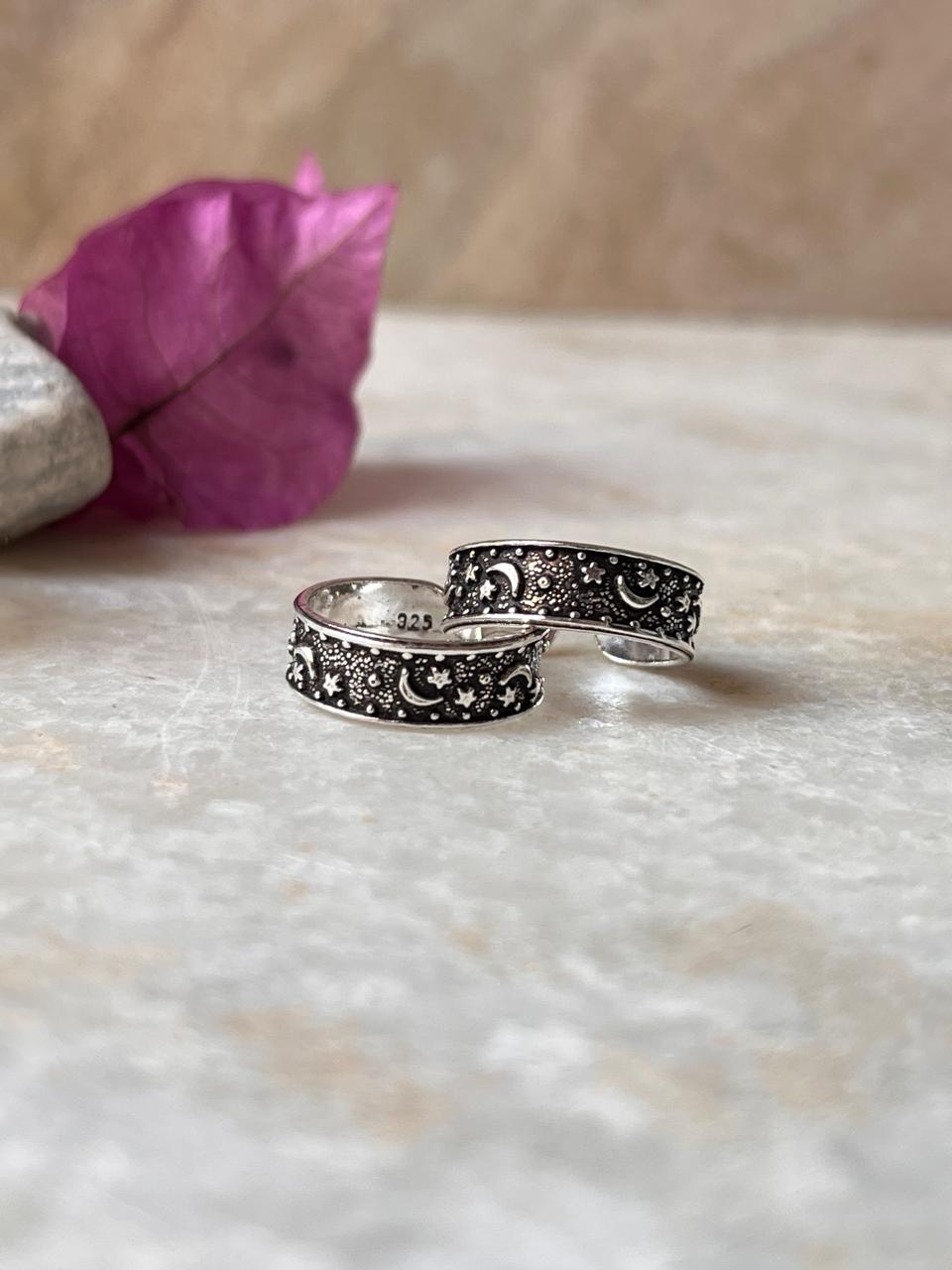 Moon and stars sterling silver toe ring design  