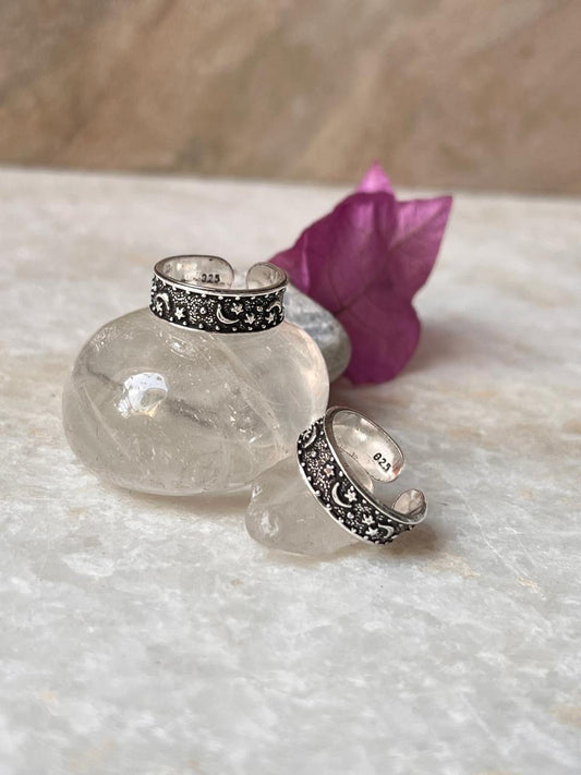 Celestial motif toe ring handcrafted in 925 silver