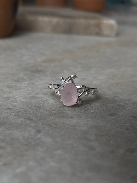 Rose Quartz Pear Forest Band 925 Sterling Silver Ring