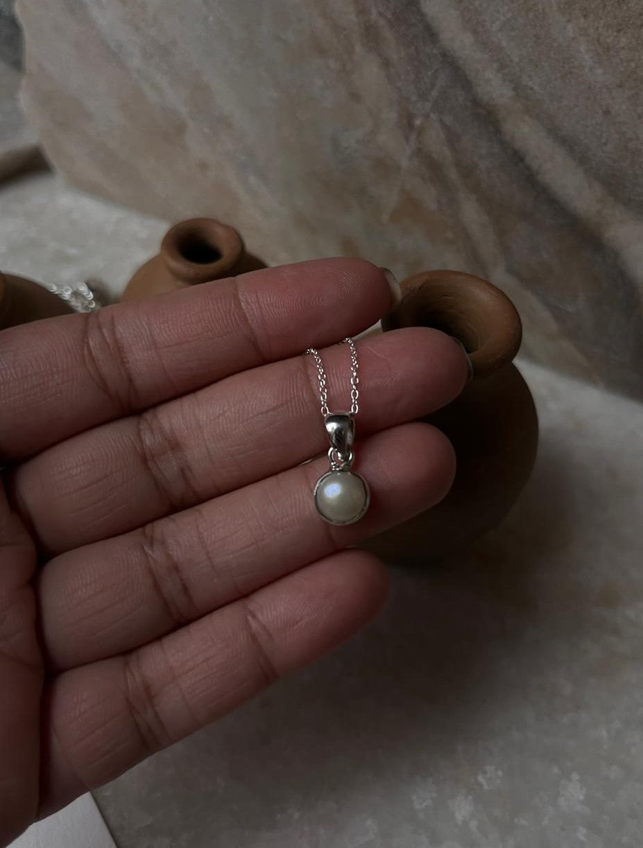 Minimalist Round Freshwater Pearl Pendant in Silver  