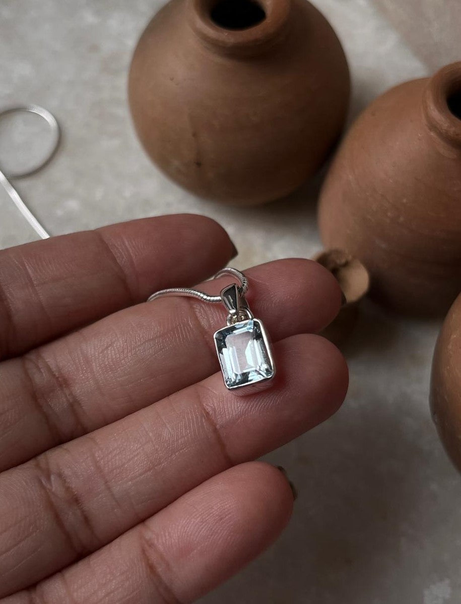  Faceted Blue Topaz Rectangle Cut Pendant in 925 Silver  