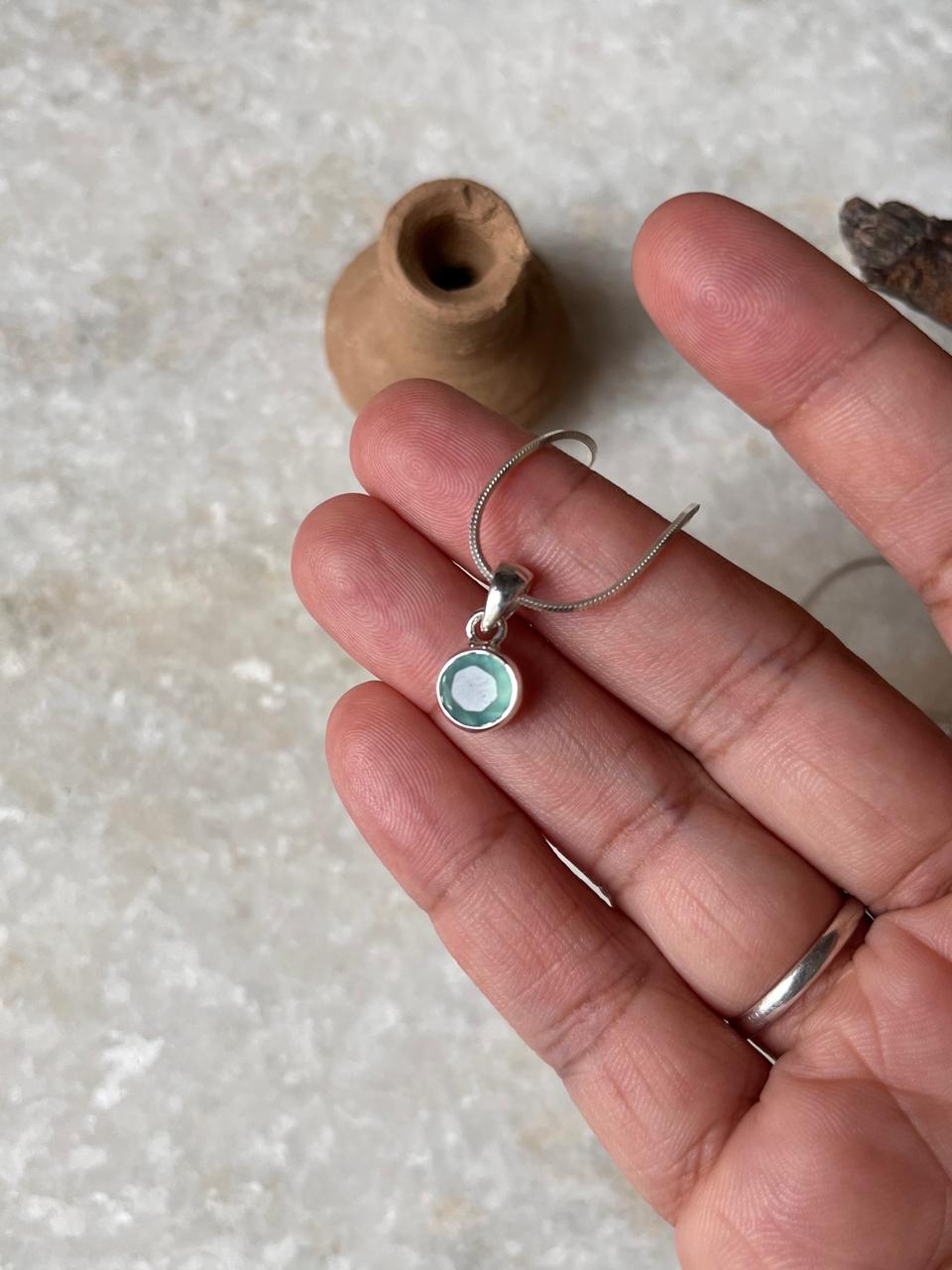  925 sterling silver pendant with aqua chalcedony gemstone