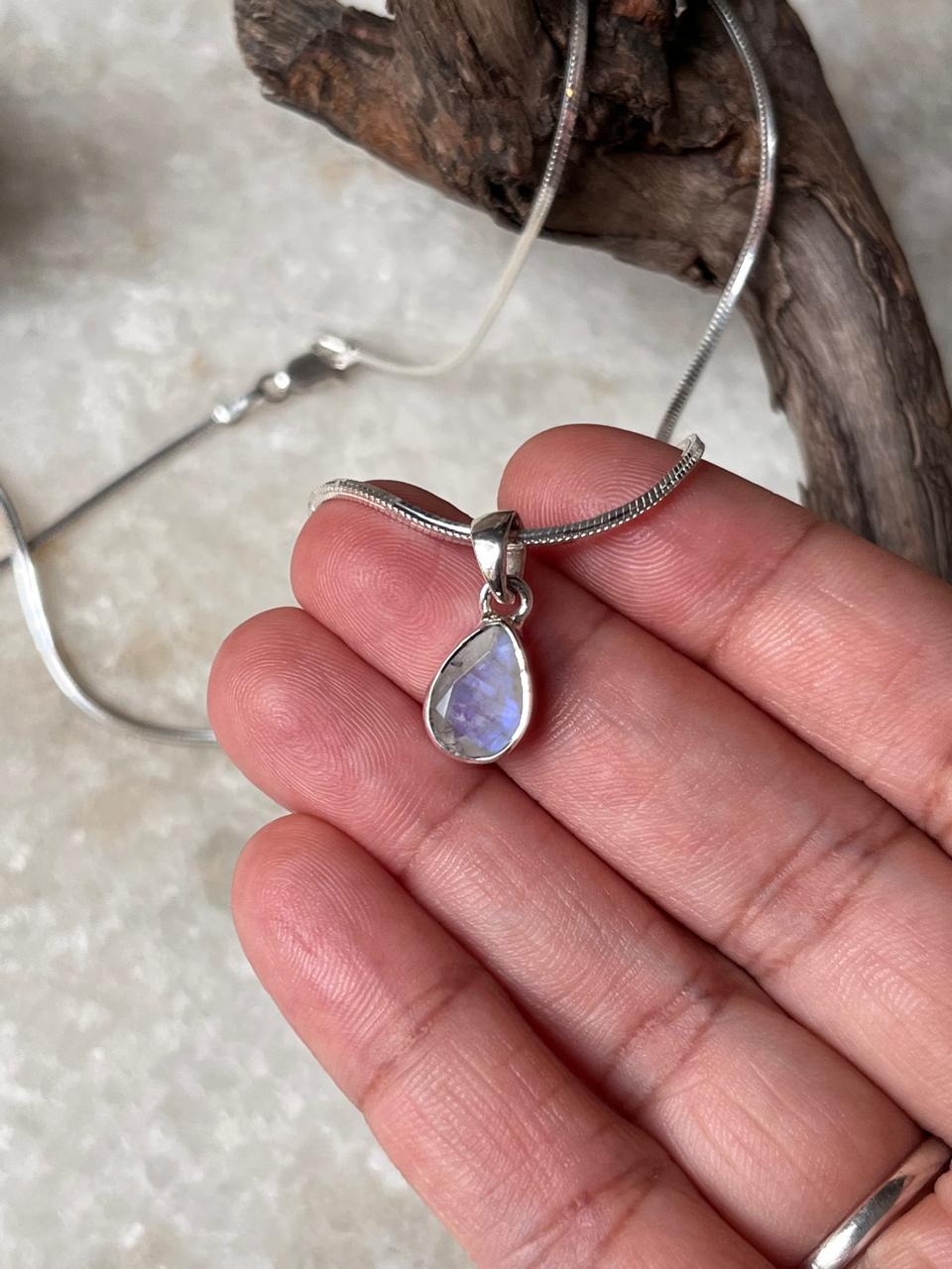 925 Sterling Silver Drop Pendant with Moonstone Gemstone  