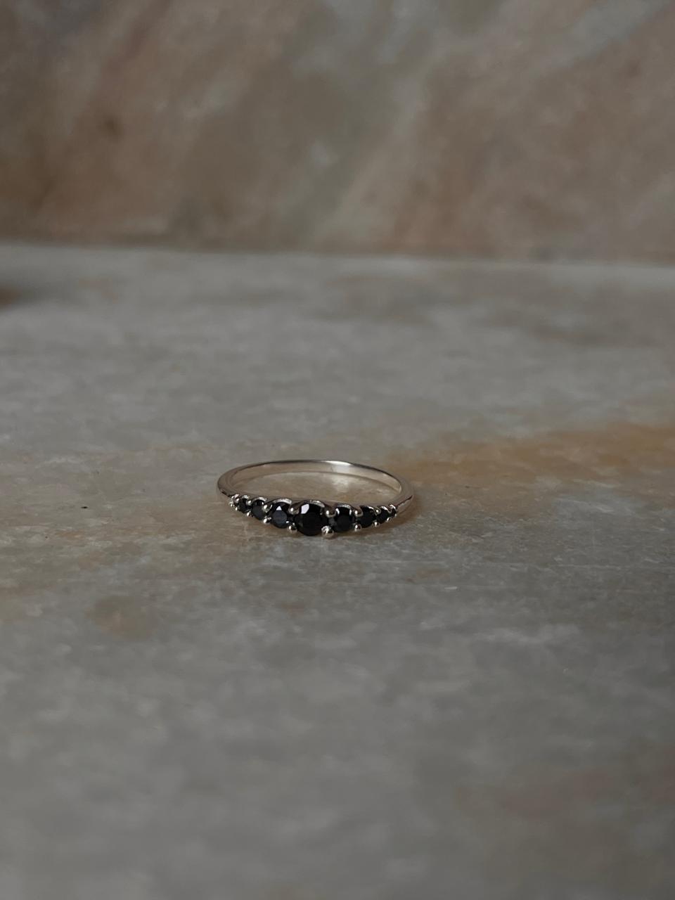 Black Spinel 9 Gradient 925 Sterling Silver Ring