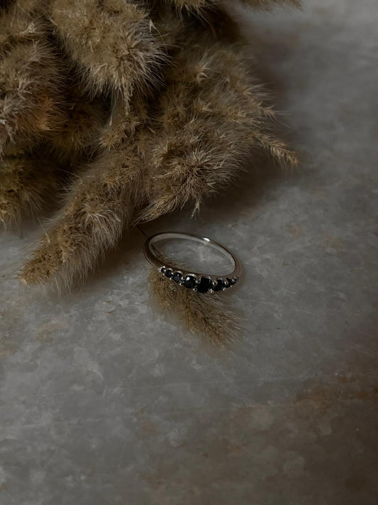 Black Spinel 9 Gradient 925 Sterling Silver Ring