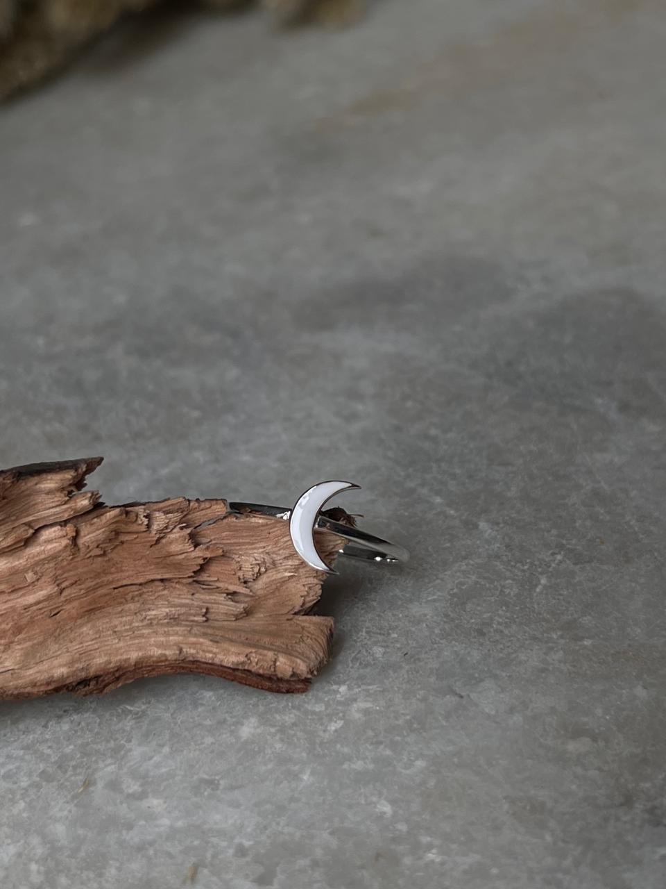 White Enamel Crescent Moon 925 Sterling Silver Ring