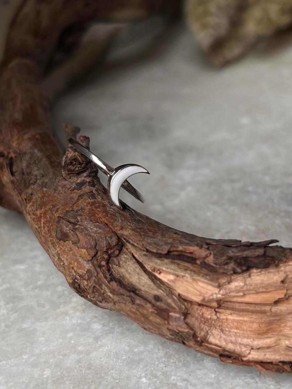 White Enamel Crescent Moon 925 Sterling Silver Ring